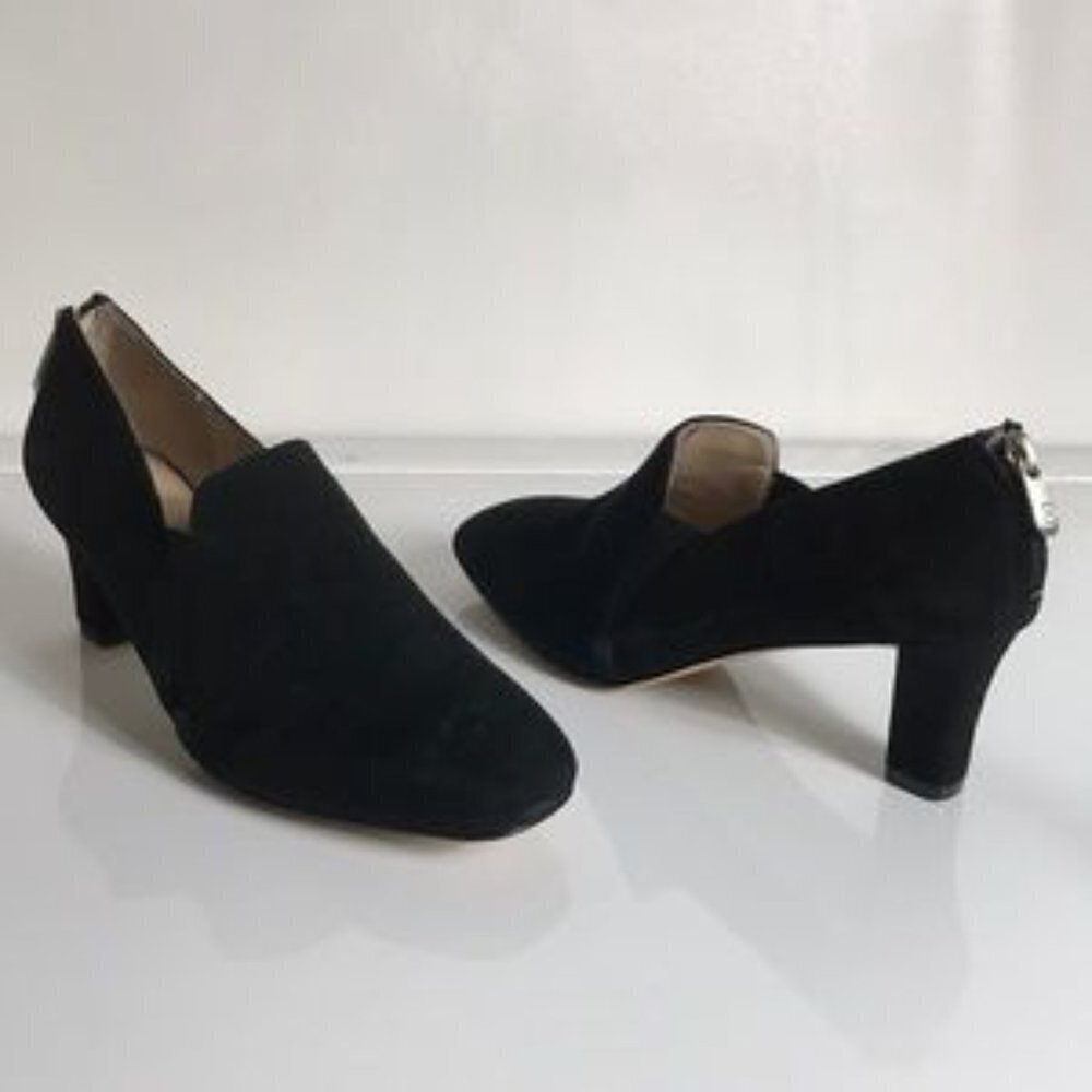Adrienne Vittadini Suede Lave Classic Shootie Pump